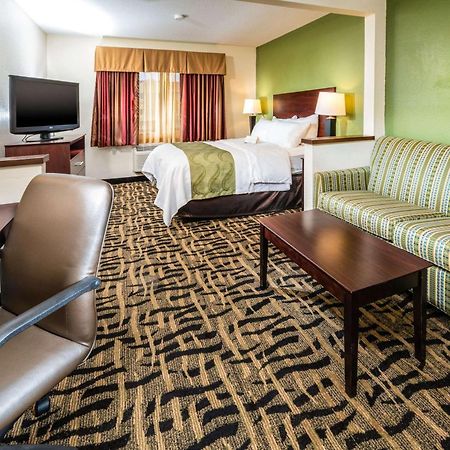 Quality Inn & Suites Danville Extérieur photo