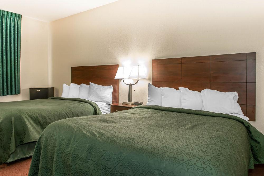 Quality Inn & Suites Danville Extérieur photo