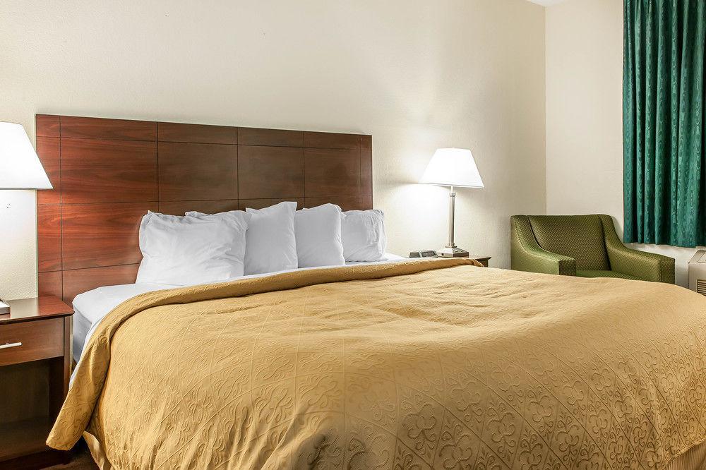 Quality Inn & Suites Danville Extérieur photo