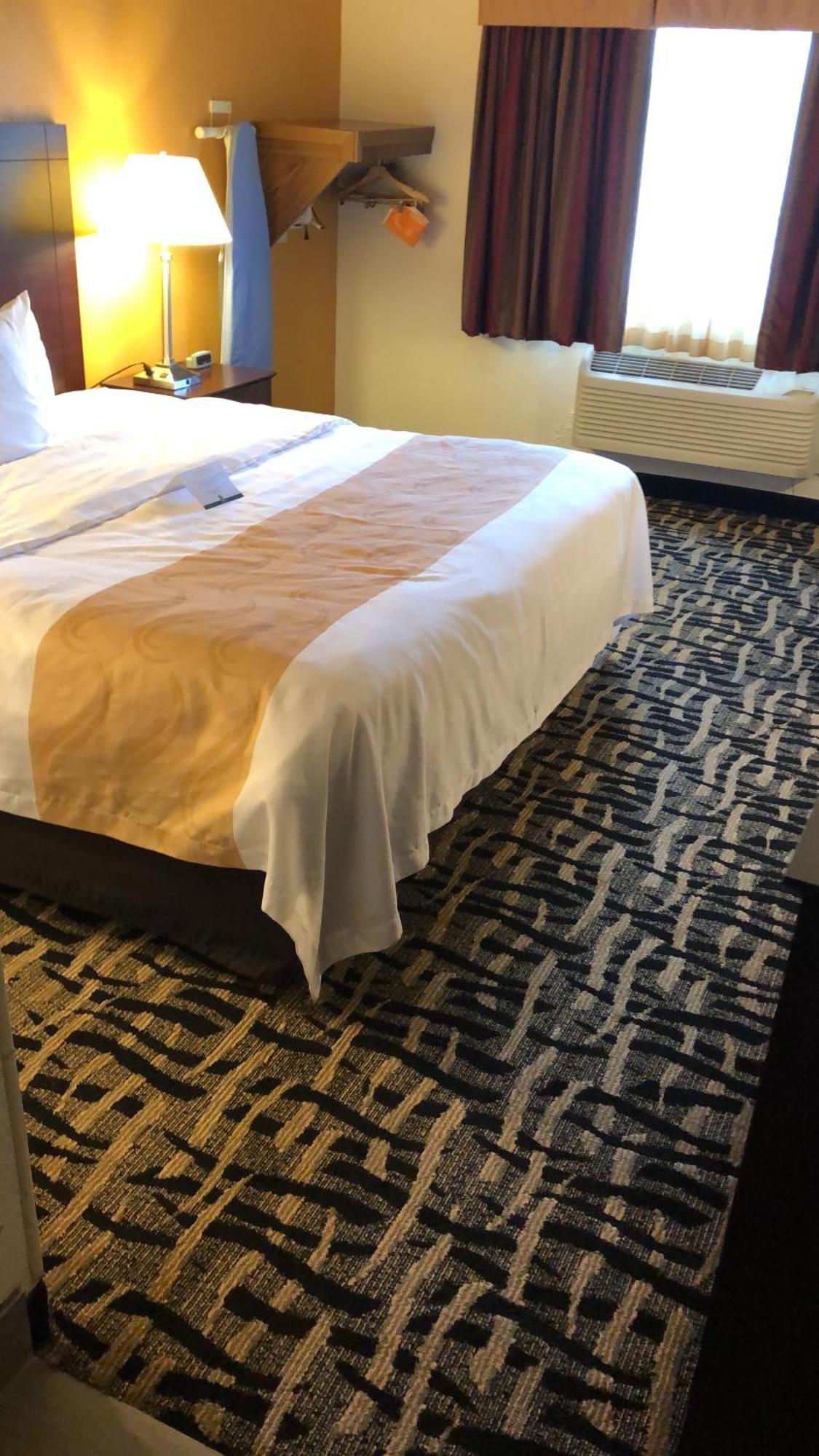 Quality Inn & Suites Danville Extérieur photo