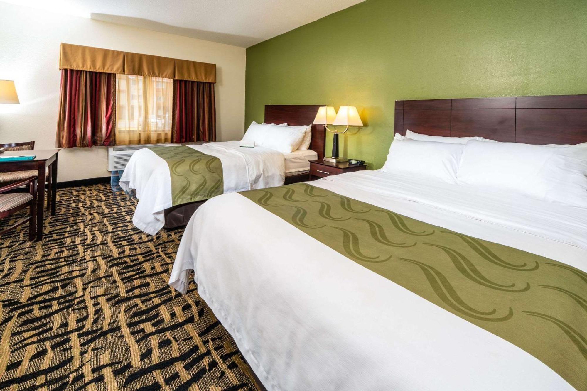 Quality Inn & Suites Danville Extérieur photo