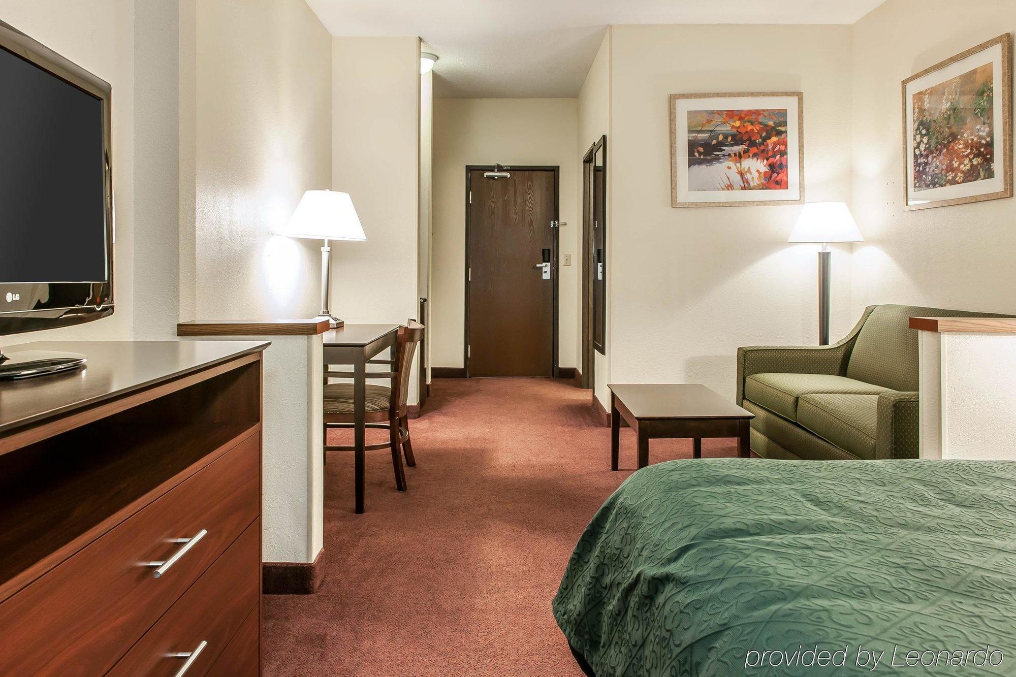 Quality Inn & Suites Danville Extérieur photo