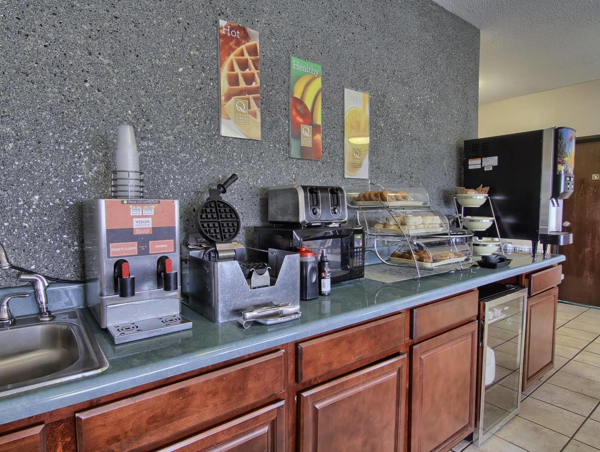 Quality Inn & Suites Danville Extérieur photo