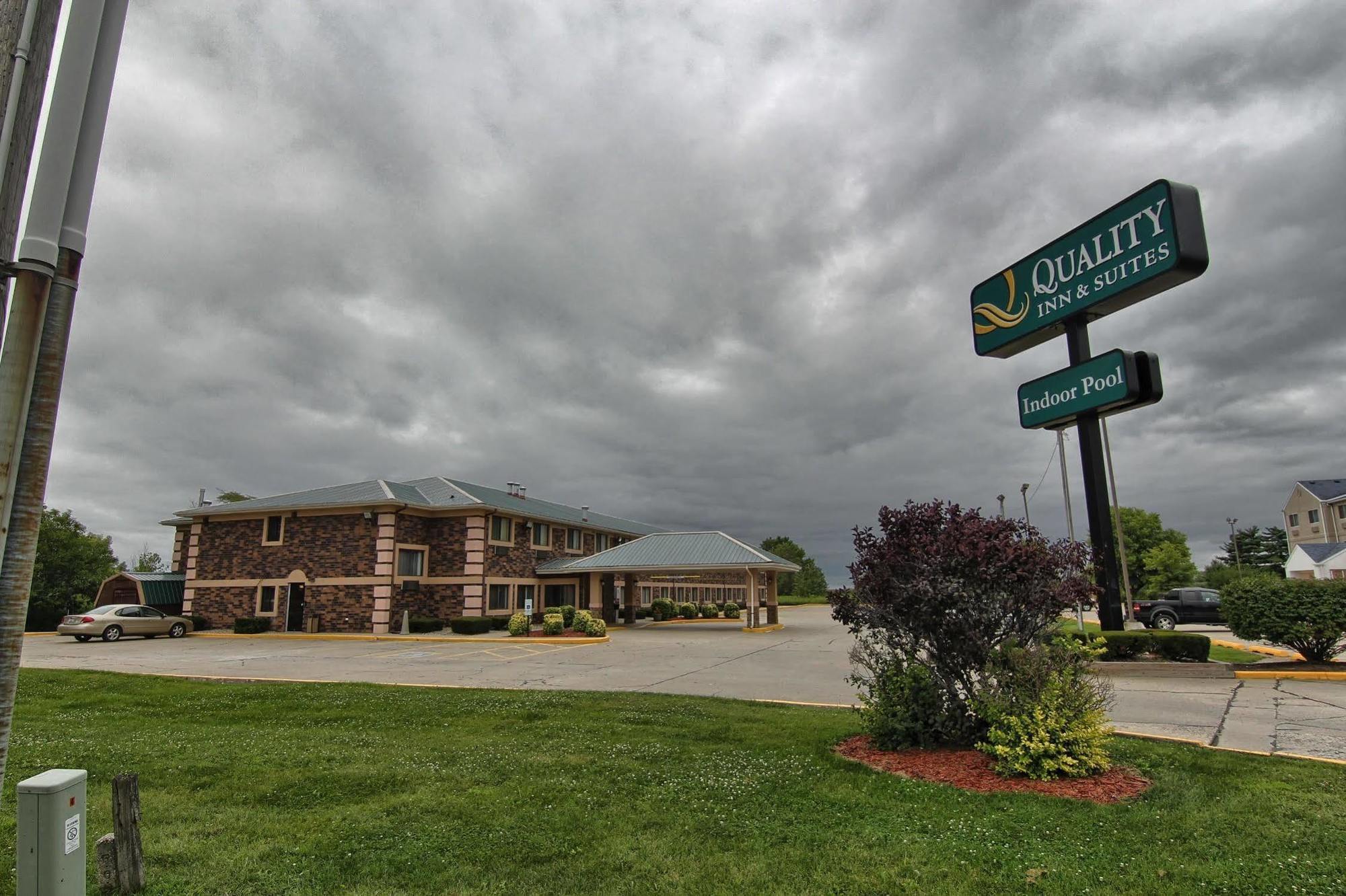 Quality Inn & Suites Danville Extérieur photo